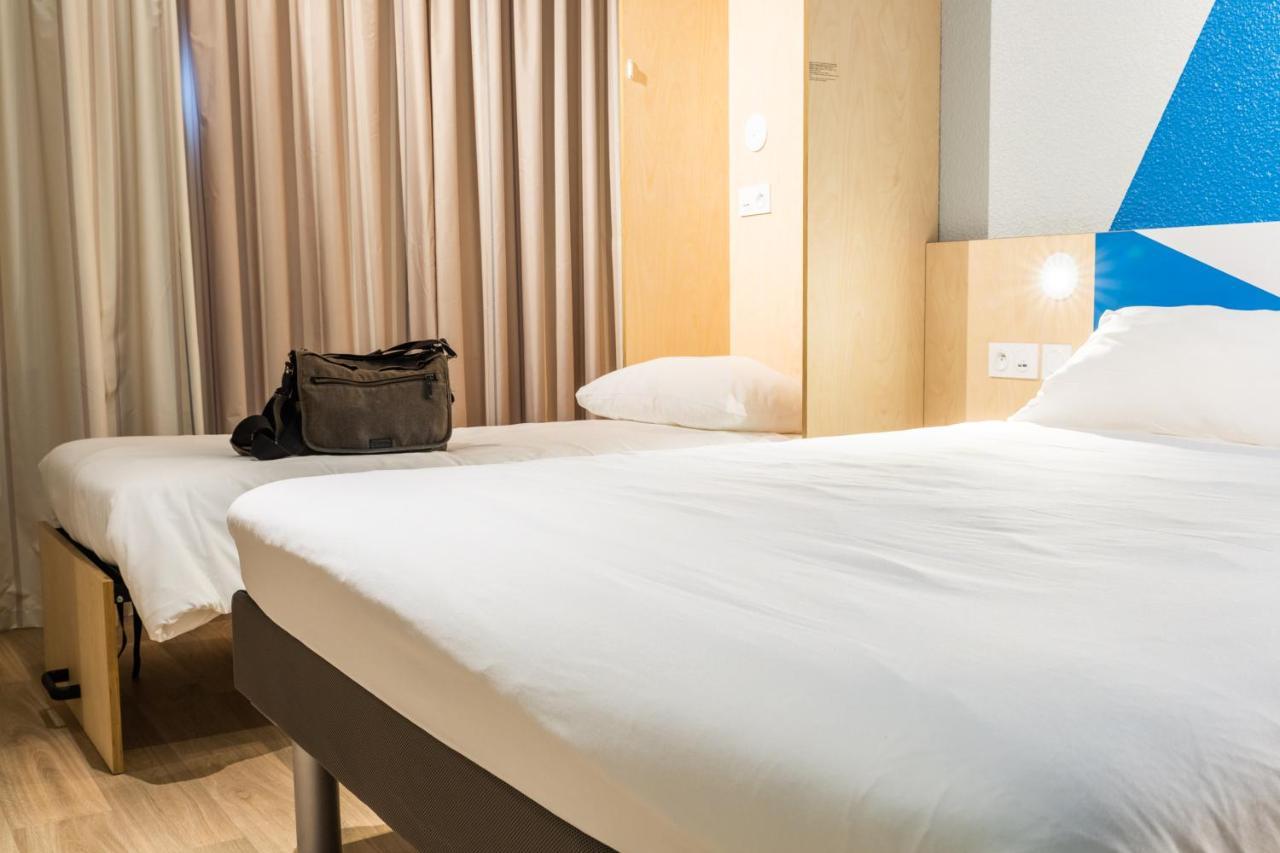 Ibis Budget Tours Sud Chambray-les-Tours Bagian luar foto