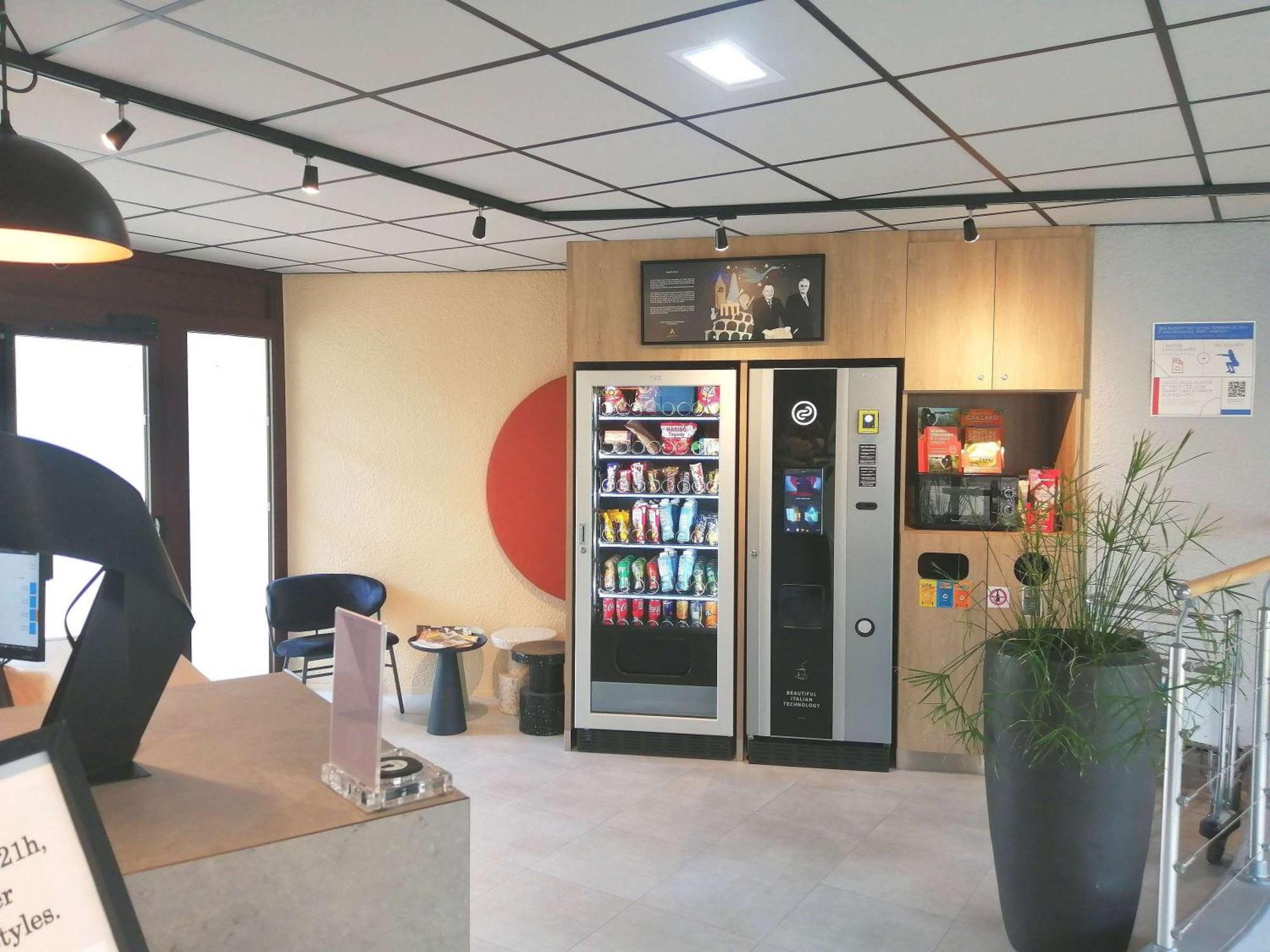 Ibis Budget Tours Sud Chambray-les-Tours Bagian luar foto