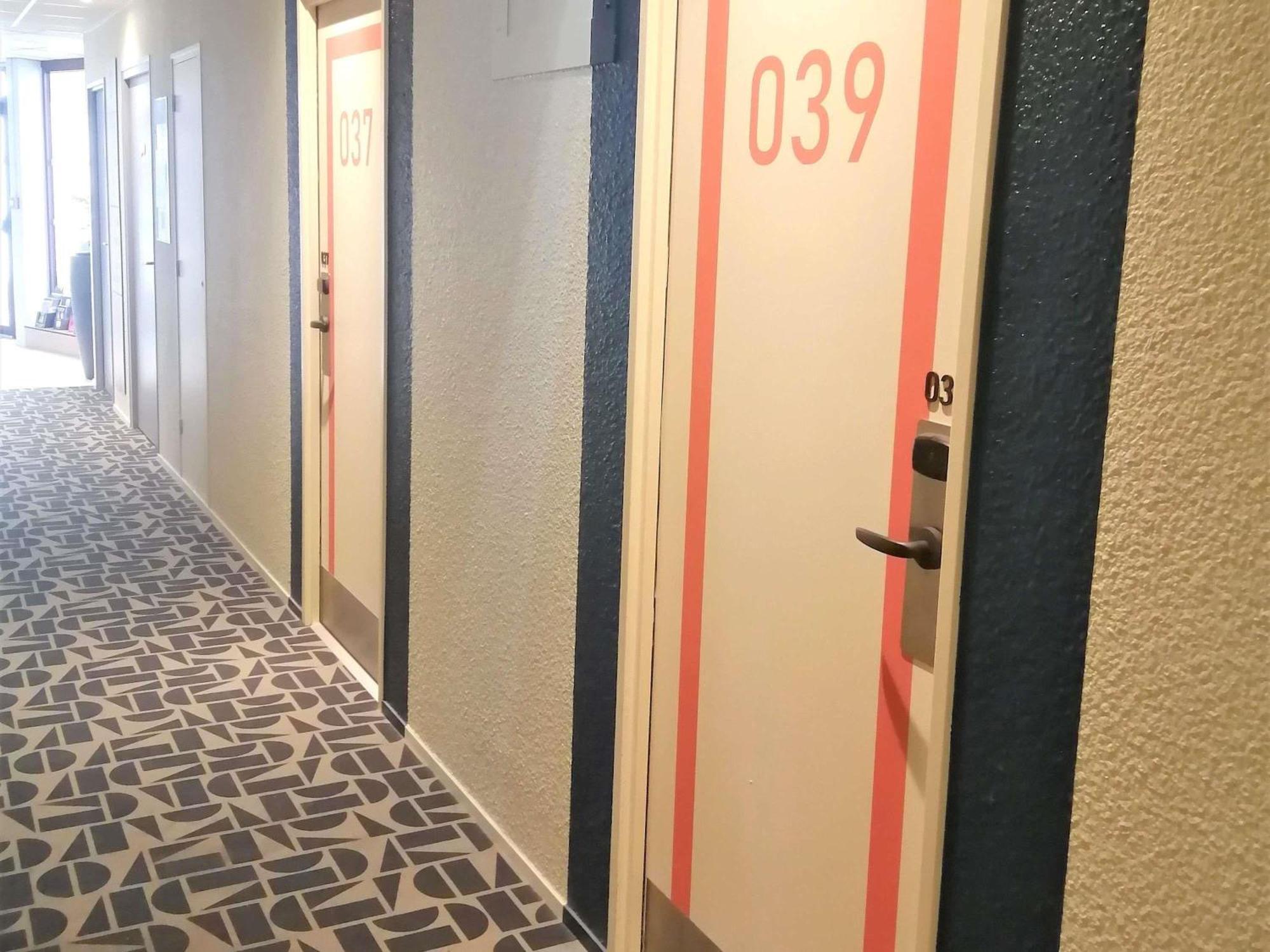 Ibis Budget Tours Sud Chambray-les-Tours Bagian luar foto